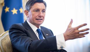 Molotovka v Črnomlju: odzvala sta se predsednik Pahor in premier Janša #video