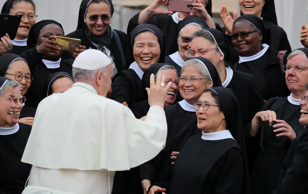 papež Franšiček | Na sinodi je sicer sodelovalo 54 žensk, redovnic in laikinj, ki so imele tudi pravico do glasovanja, poroča francoska tiskovna agencija AFP. | Foto Reuters