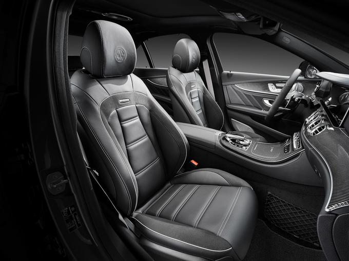 AMG je brutalno hiter. Lahko pa je tudi udoben in v vsakem primeru v kabini zelo prestižen. | Foto: Mercedes-Benz