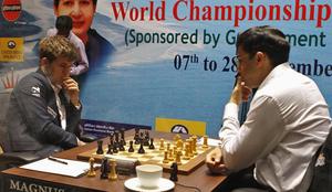 Carlsen vse bliže naslovu šahovskega prvaka