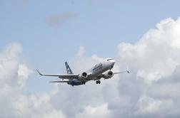 Boeing doletela tožba zaradi odpadlih vrat #video