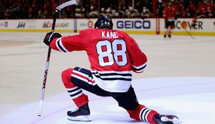 Branilcem naslova NHL zmago zagotovil Kane s tremi goli