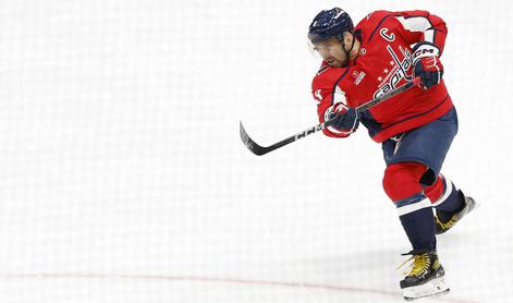 Ruski hokejski superzvezdnik do 824. gola v karieri NHL #video