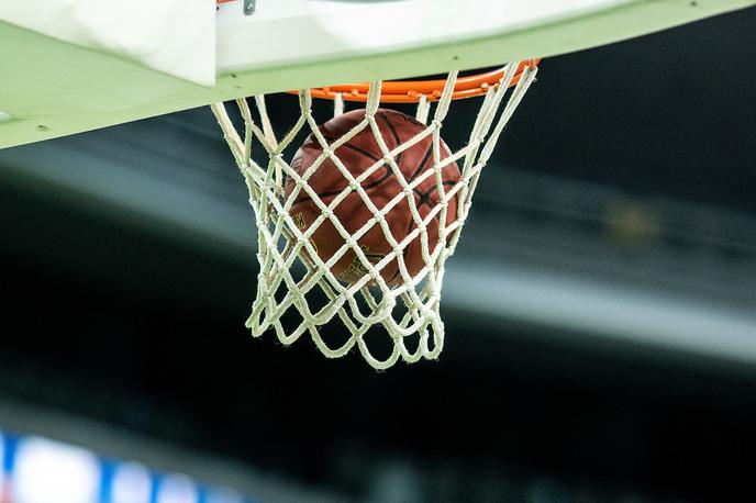 košarka žoga | Pod skupni poziv so se podpisale Košarkarska zveza Slovenije ... | Foto Sportida