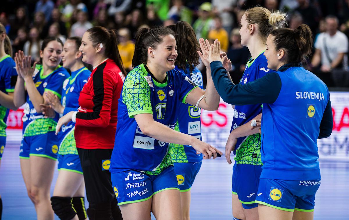 Slovenija : Italija slovenska ženska rokometna reprezentanca | Slovenke so svetovno prvenstvo odprle z zmago proti Islandiji. | Foto Grega Valančič/Sportida