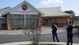 Po napadu z nožem v cerkvi pet najstnikov obtožili terorističnih kaznivih dejanj
