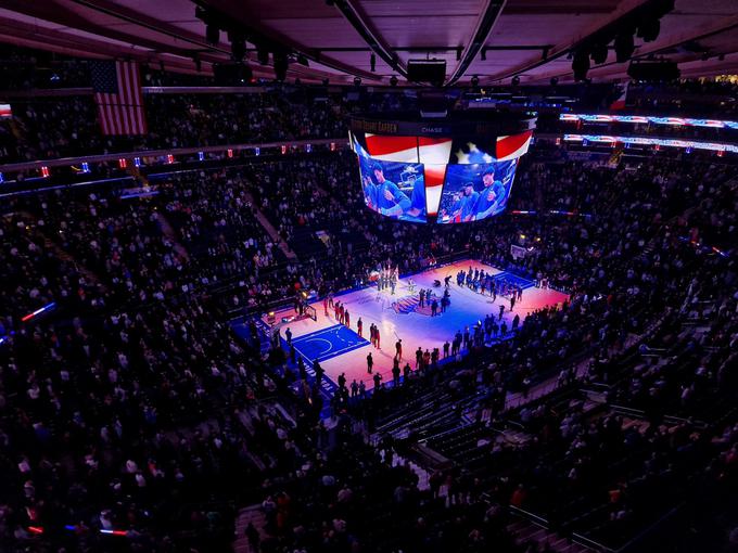 Madison Square Garden med ameriško himno | Foto: Matej Podgoršek
