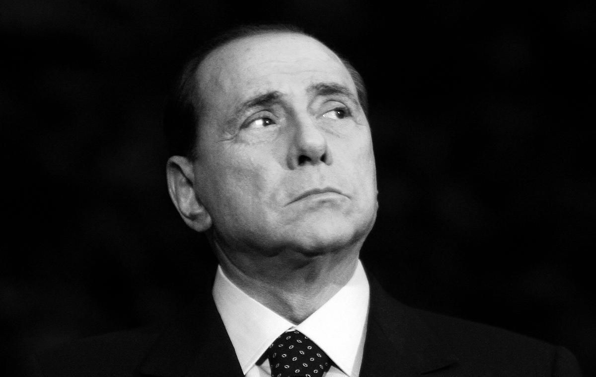 Sivio Berlusconi | Silviu Berlusconiju so se poklonili tudi v nogometnem svetu. | Foto Reuters