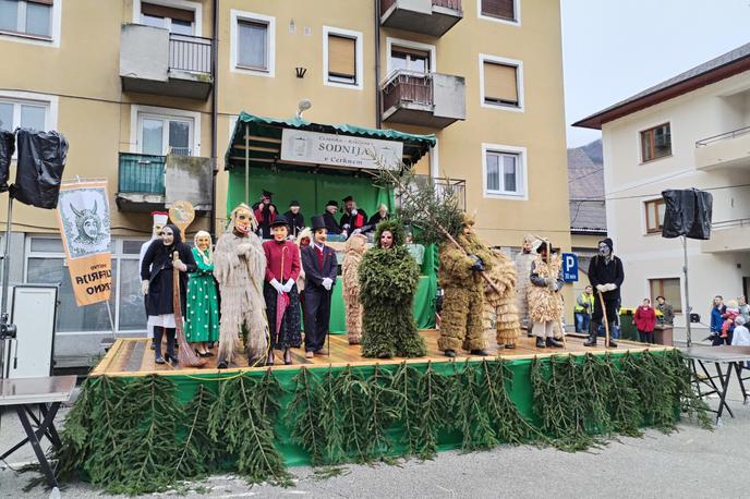 Laufarija, pust, Cerknica | Cerkljanski laufarji sodijo med najprepoznavnejše šemske skupine na Slovenskem. | Foto Primorski val/STA