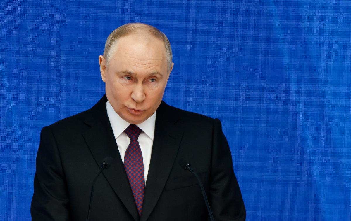 Vladimir Putin | Med pogajanji aprila 2022 je veliko vprašanj ostalo nerešenih, na primer, kaj bi se zgodilo v primeru napada na Ukrajino. Rusija je želela, da se vse države poroki dogovorijo o odgovoru, kar pomeni, da prave reakcije ne bi bilo, če bi bila Rusija agresor. | Foto Reuters