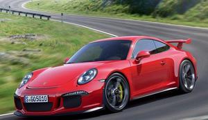 Porsche 911 že petdeset let v obup spravlja konkurenco