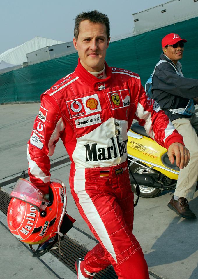 Razočarani Michael Schumacher v Šanghaju leta 2005. | Foto: Guliverimage