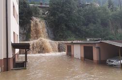 Deroča voda v Kisovcu za seboj pustila pravo razdejanje  #foto #video