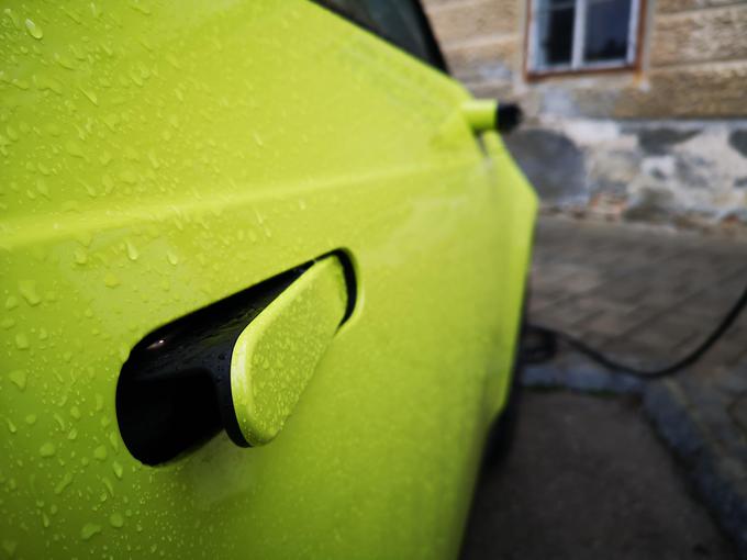 Zgledna rešitev skritih kljuk v vratih, ki izboljšajo aerodinamiko avtomobila. | Foto: Gregor Pavšič