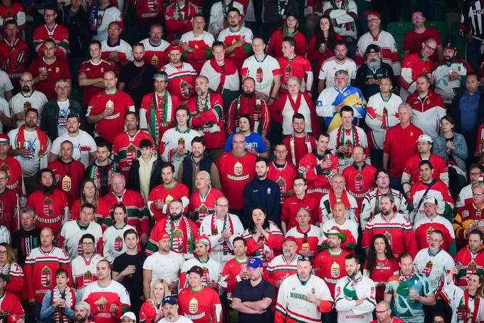 Madžari imajo na tribunah že vse od začetka prvenstva zvesto podporo. | Foto: Martin Metelko/HZS