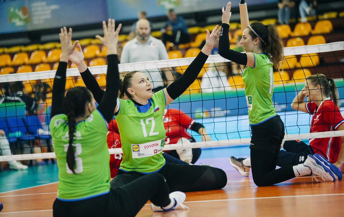 Odbojka sede, slovenska ženska reprezentanca | Slovenke so po novi zmagi še bližje uvrstitvi na paraolimpijske igre. | Foto ParaVolley Europe