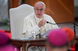 Papež bo odprl vrata Vatikana 43 migrantom