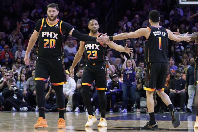 Devin  Booker Phoenix Suns | Phoenix Suns so dosegli pomembno zmago nad Cleveland Cavaliers. | Foto Guliverimage
