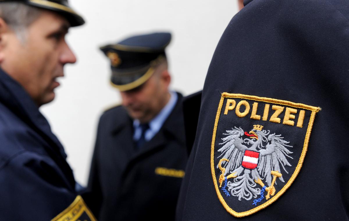 avstrijska policija | Policija avstrijske dežele Štajerska je bila v zadnjih dneh precej obremenjena. Samo v zadnjih 24 urah je prejela okoli 1.600 klicev v sili, na pomoč pa je priskočila skoraj 700-krat. | Foto STA