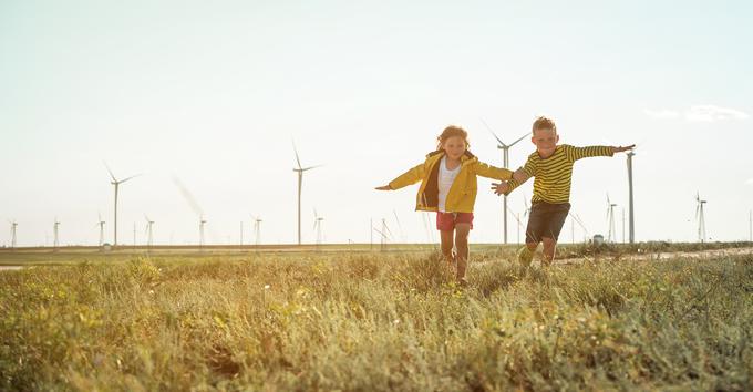 Obstaja močna skupina mladih, ki je izredno skeptična do ekološke ali klimatske prihodnosti, kar se odraža pri njihovem pogledu na načrtovanje družine in otrok.  | Foto: Shutterstock