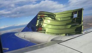 Nov incident: med vzletom odpadel pokrov Boeingovega motorja #video