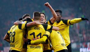 B. Dortmund prvakom ušel že na +9, Leipzig izgubil brez poškodovanega Kampla