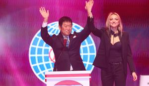 Japonec ostaja predsednik, Kolar za glas prekratek za IO