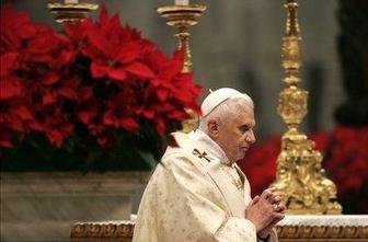 Papež spomnil na stisko revnih in brezdomcev