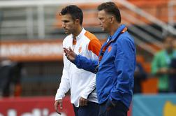 Nizozemski navijači molijo za zdravje Robina van Persieja