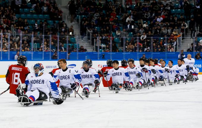 Hokejisti Kanade in Koreje so se pomerili v polfinalu.  | Foto: Getty Images