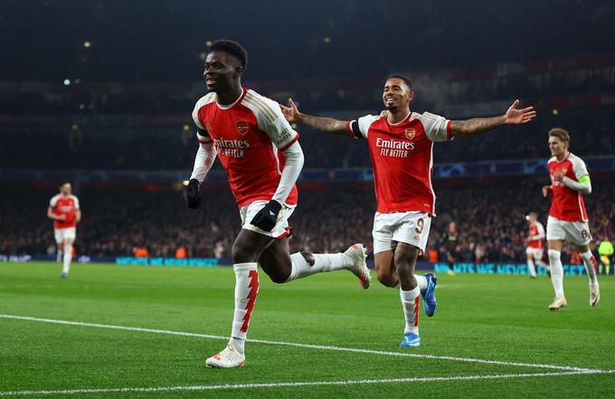 Arsenalu gre v tej sezoni imenitno. V angleškem prvenstvu zaseda vodilni položaj. | Foto: Reuters
