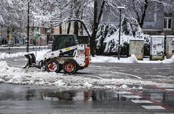Prihaja večja snežna pošiljka, previdno na cestah