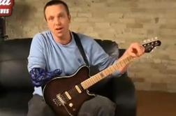 Kitarist brez roke igra kot pravi virtuoz Van Halen (video)