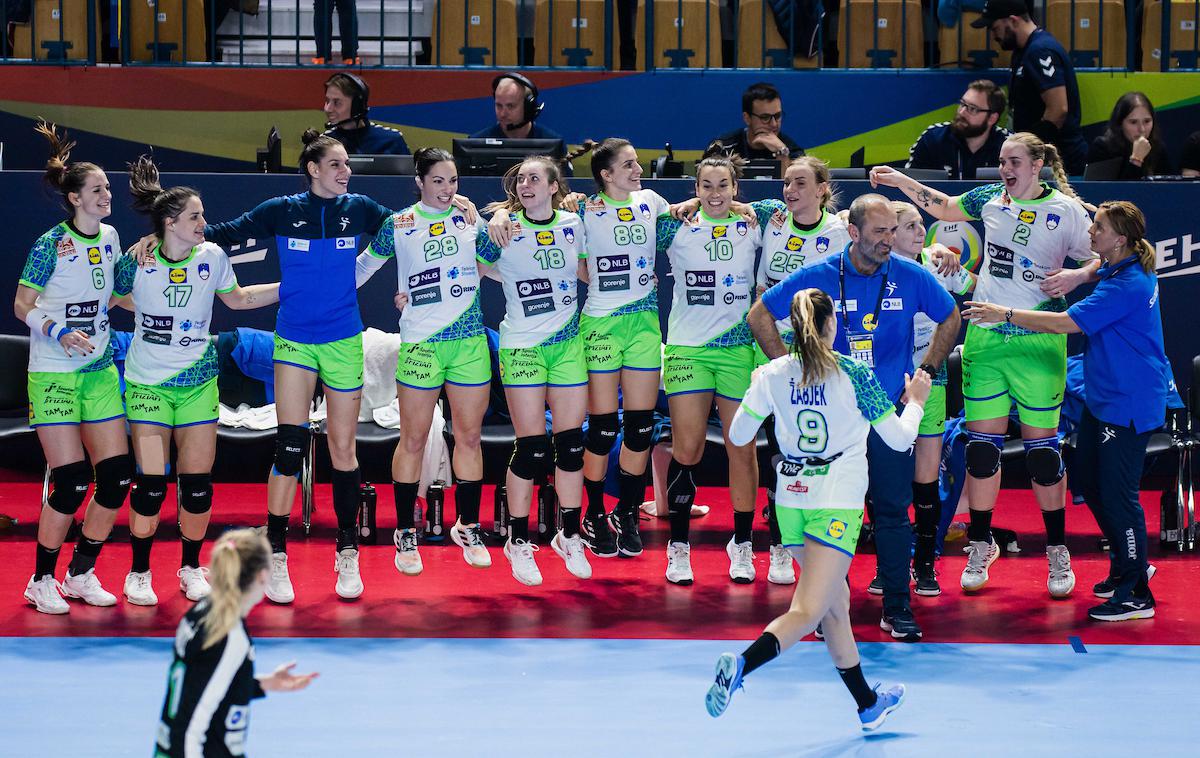 EHF Euro2022: Slovenija - Srbija, rokomet slovenska ženska rokometna reprezentanca | Slovenske rokometašice bodo v petek ob 20.30 igrale s favoriziranimi branilkami naslova in gostiteljicami Norvežankami.  | Foto Grega Valančič/Sportida