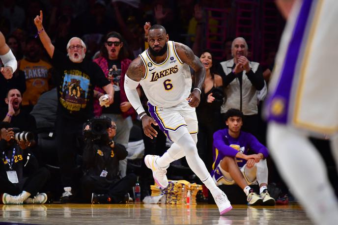 LeBron James Los Angeles Lakers | LeBron James je na koncu dosegel 21 točk, potem ko je svoj prvi met proti košu zabeležil šele dobrih osem minut pred koncem prvega polčasa. | Foto Reuters