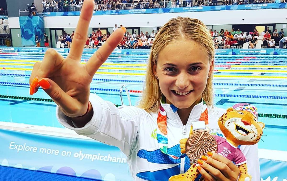 Neža Klančar | 18-letna Ljubljančanka Neža Klančar je na olimpijskih igrah mladih v Buenos Airesu osvojila dve bronasti medalji, s tem da je v prestižni disciplini 100 metrov prosto prekosila rekord, ki ga je pred desetimi leti postavila Sara Isaković. | Foto Instagram