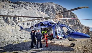 S helikopterjem pod Triglavom rešili tri bolne osebe