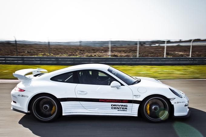 Porsche 911 GT3 - prvinski nagon hitrosti | Foto: Porsche