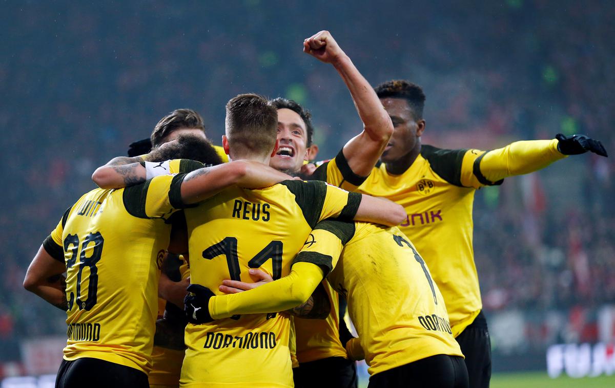 Borussia Dortmund | Borussia se je z novo zmago še utrdila v vodstvu. Pred prvakom Bayernom ima že devet točk prednosti. | Foto Reuters