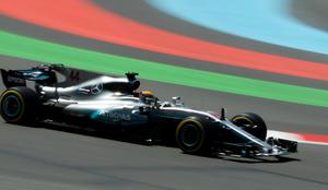 Hamilton prehitel Senno, drvi proti Schumacherjevemu rekordu