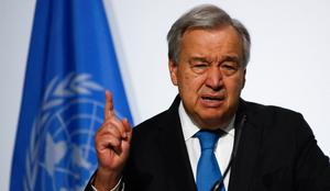 Guterres v Davosu opozarja: Svet se spopada z orkanom pete kategorije