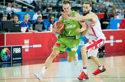 Slovenska košarkarja sta se na EuroBasketu izstrelila v prvo peterko