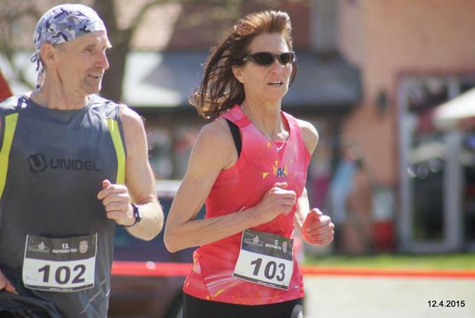 Marjan Krempl, nekdanji jugoslovanski prvak v maratonu, je njen življenjski in tekaški partner in trener. | Foto: Osebni arhiv