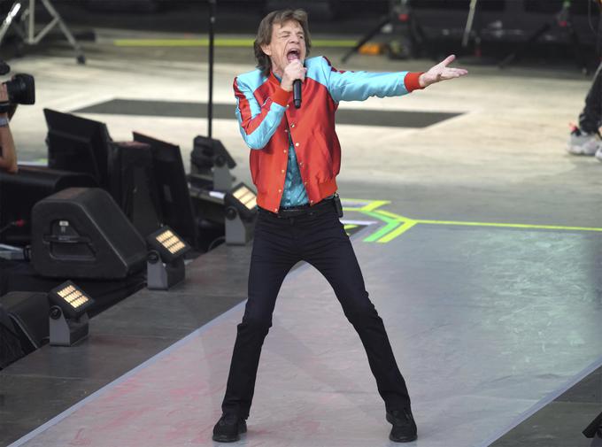 Rolling Stones z Jaggerjem na čelu so s pesmimi, kot so Jumpin' Jack Flash, Gimme Shelter, Sympathy for the Devil in Not Fade Away, pripomogli k revolucionarnemu preobratu v družbi in kulturi 60. let preteklega stoletja. | Foto: Guliverimage
