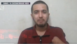 Islamski teroristi objavili pretresljiv posnetek talca brez roke #video