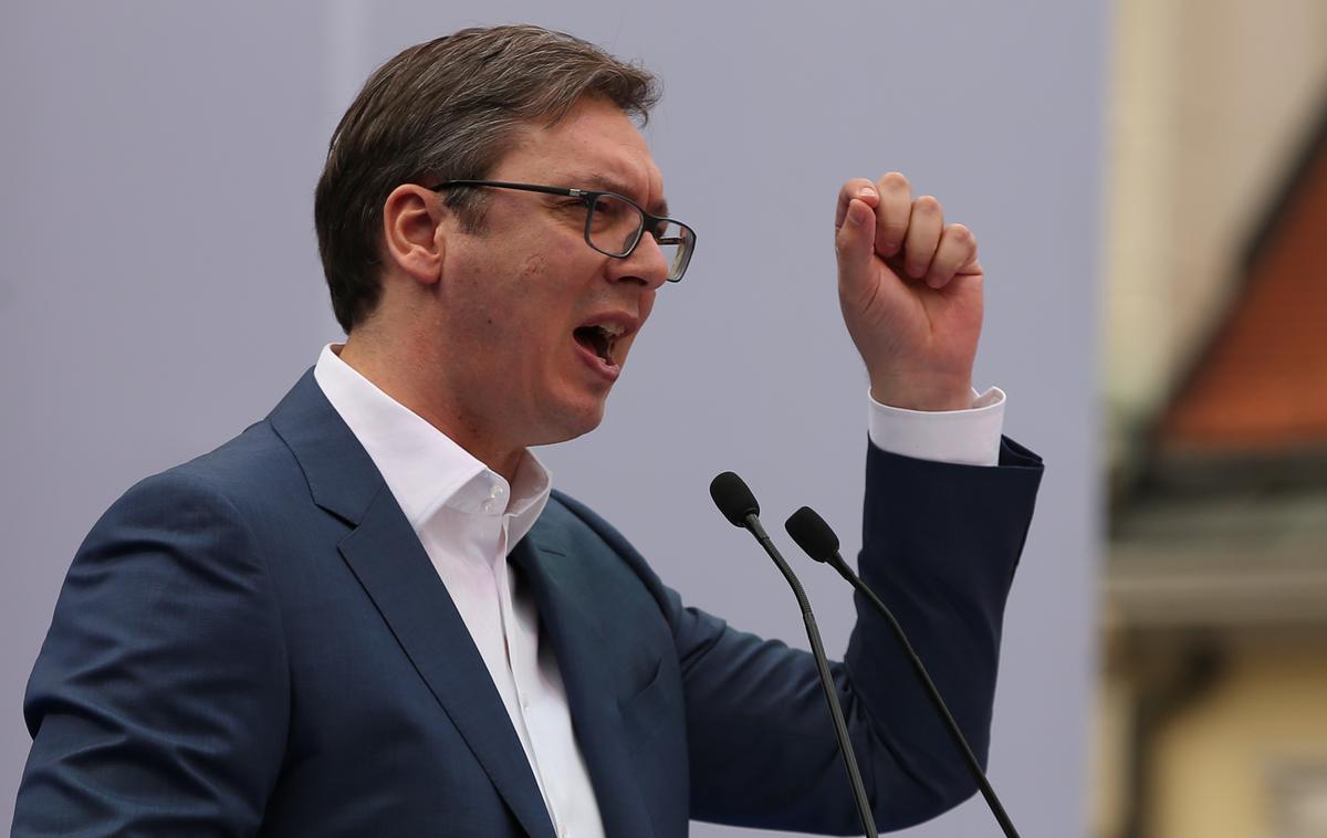 Aleksandar Vučić | Na predčasnih parlamentarnih volitvah v Srbiji je v nedeljo po zadnjih delnih rezultatih volilne komisije SNS zmagala s 46,9 odstotka glasov. Glede na dosedanje izide bo imela več kot 125 poslanskih sedežev, s tem pa absolutno večino v parlamentu. | Foto Reuters