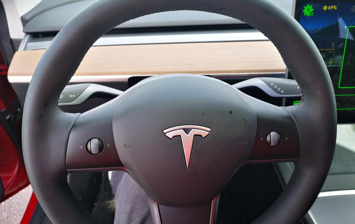 Tesla Autopilot | Zaradi težav opozorilnika za nepripet varnostni pas mora Tesla "vpoklicati" 817 tisoč avtomobilov. | Foto Gregor Pavšič