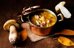 Recept: juha z jurčki in krompirjem