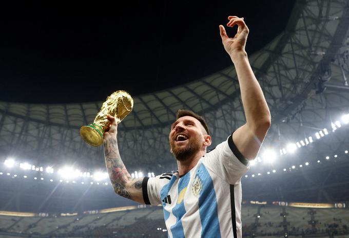 Messi je lani uresničil otroške sanje in kot kapetan popeljal Argentino do naslova svetovnega prvaka. | Foto: Reuters