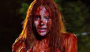 Video: Napovednik s krvjo oblite Carrie